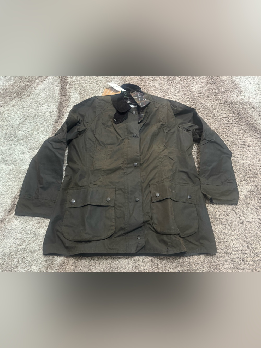 Barbour
Classic Beadnell Waxed Cotton Jacket